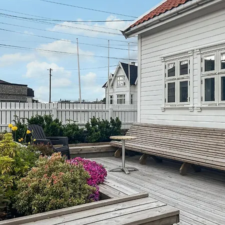 2 Bedroom Stunning In