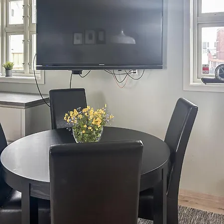 Atemberaubendes Haus Mit 2 Schlafzimmern In Haugesund